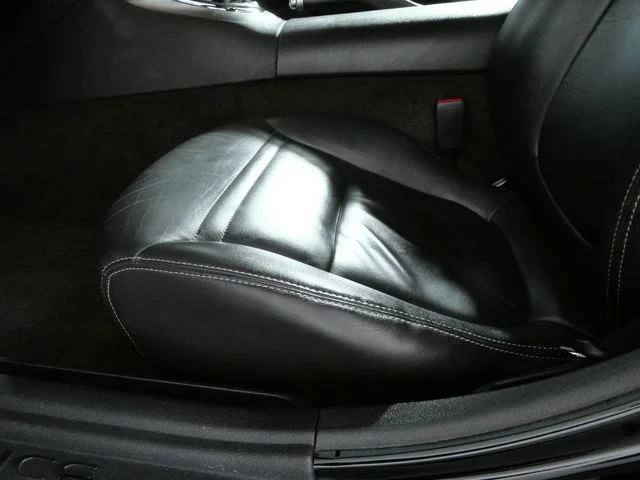 Used 2006 Black Pontiac Base image 15