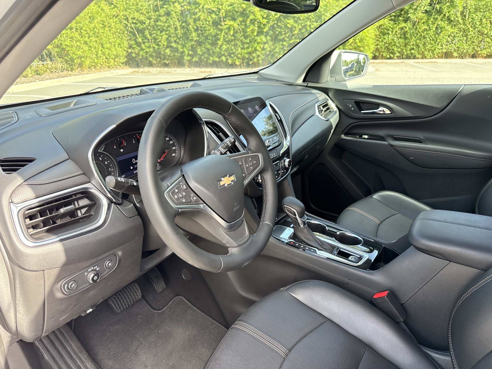 Used 2023 SUMMIT WHITE Chevrolet Premier image 21