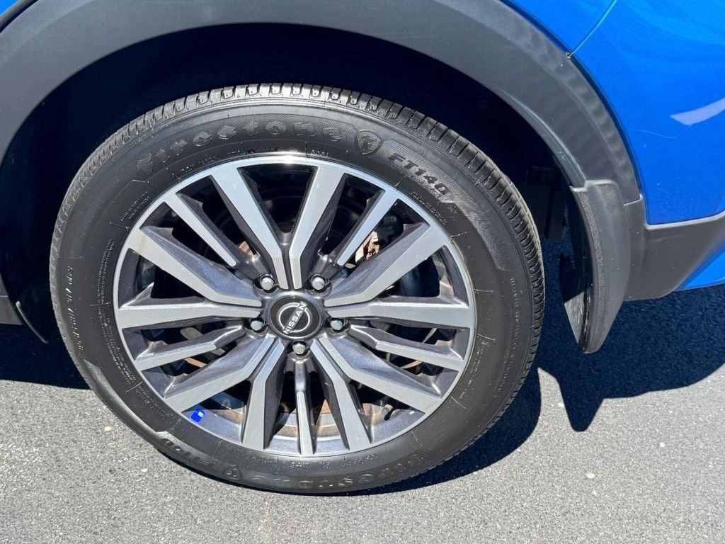 Used 2023 Blue Nissan SR image 7