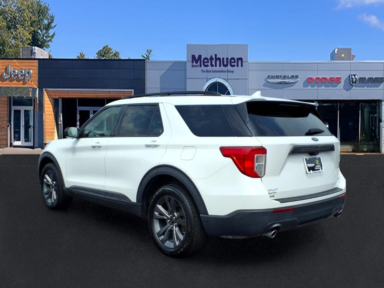 Used 2021 Star White Metallic Tri-Coat Ford XLT image 8