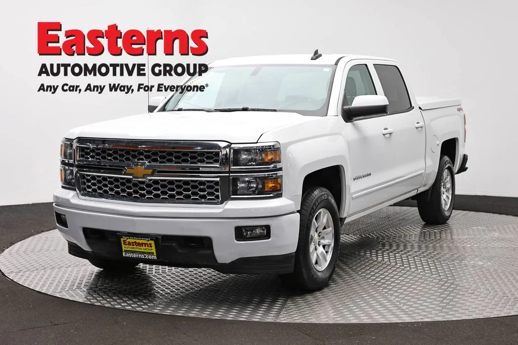 Used 2015 White Chevrolet LT image 1
