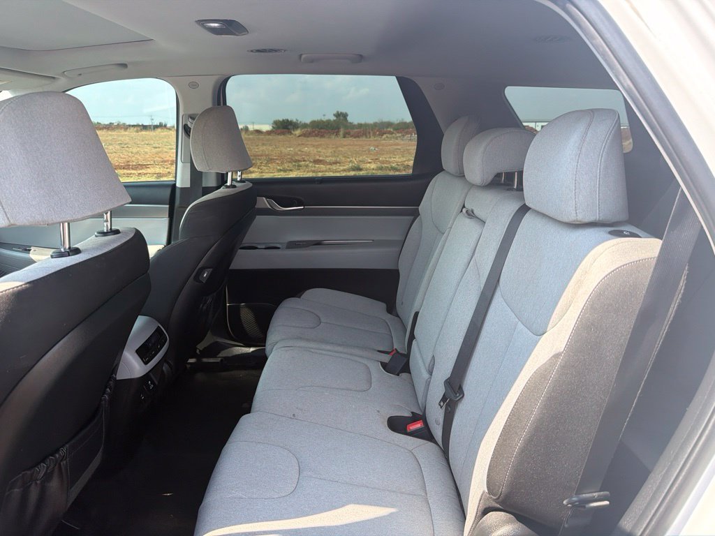Used 2020 Hyper White Hyundai SEL image 2
