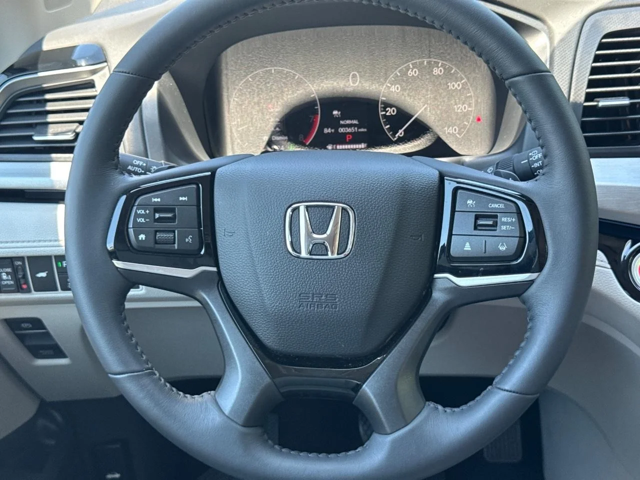 2026 Honda Odyssey Touring - Photo 14