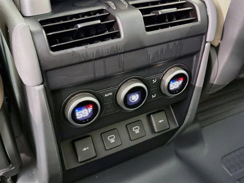 Used 2022 Black Land Rover S image 27