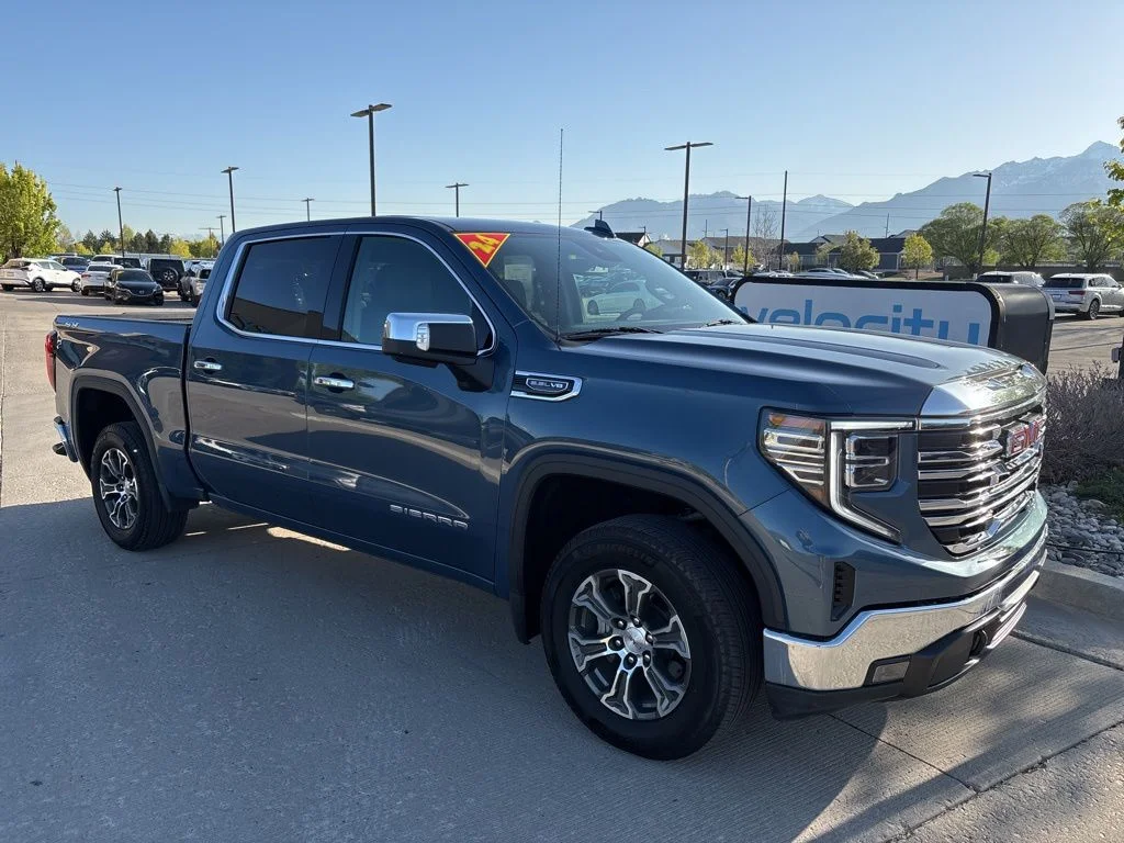 2024 GMC Sierra 4WD Crew Cab Short Box SLT's photo