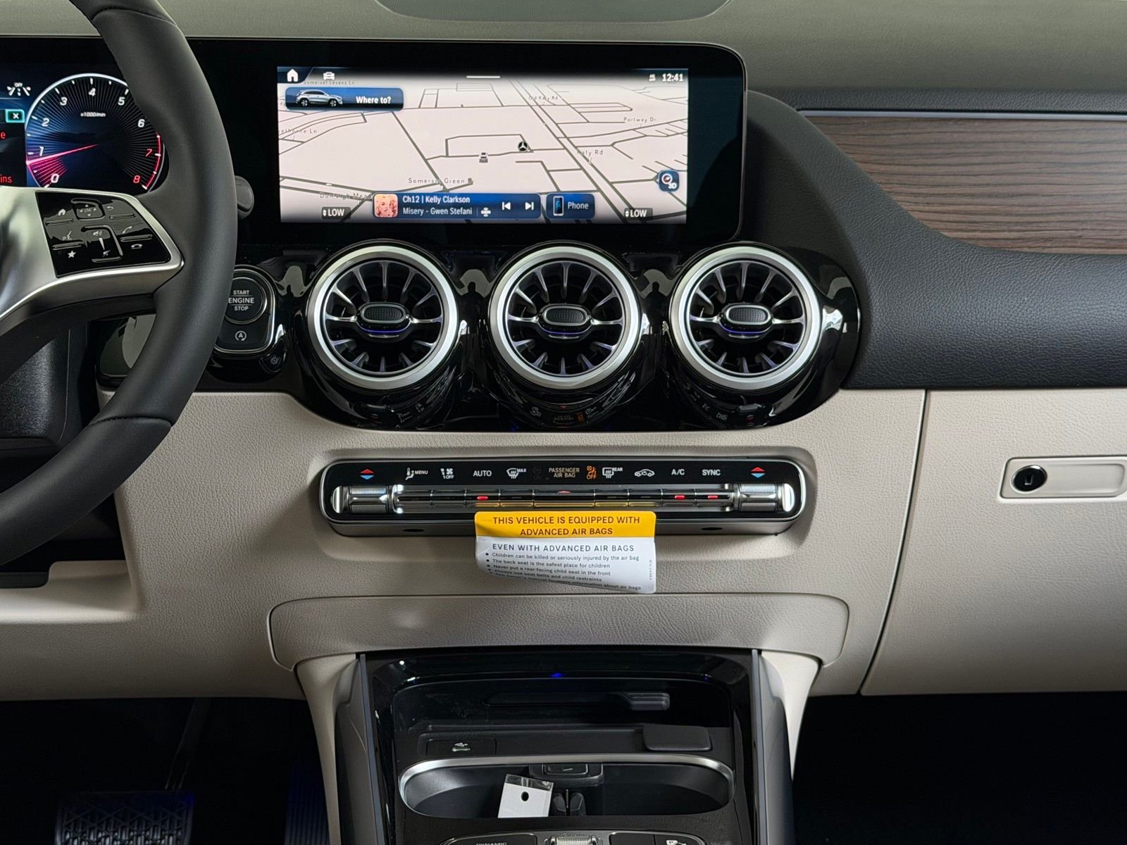 New 2026 Polar White Mercedes-Benz GLA 250 image 9