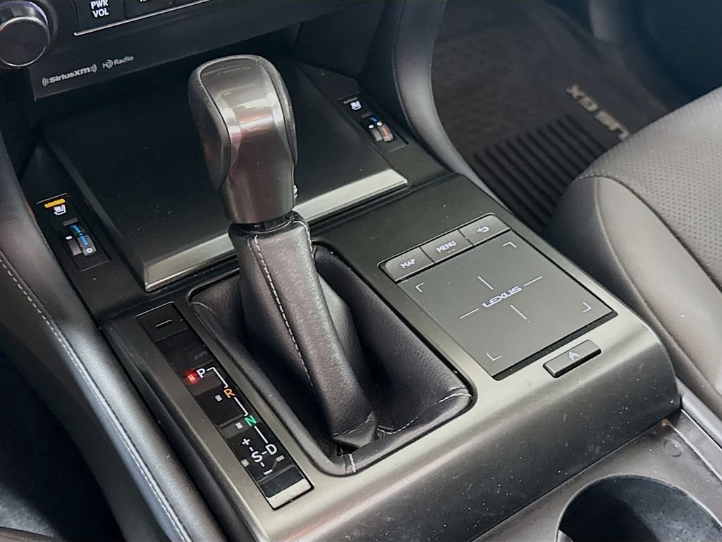 Used 2022 Starfire Pearl Lexus Base image 17