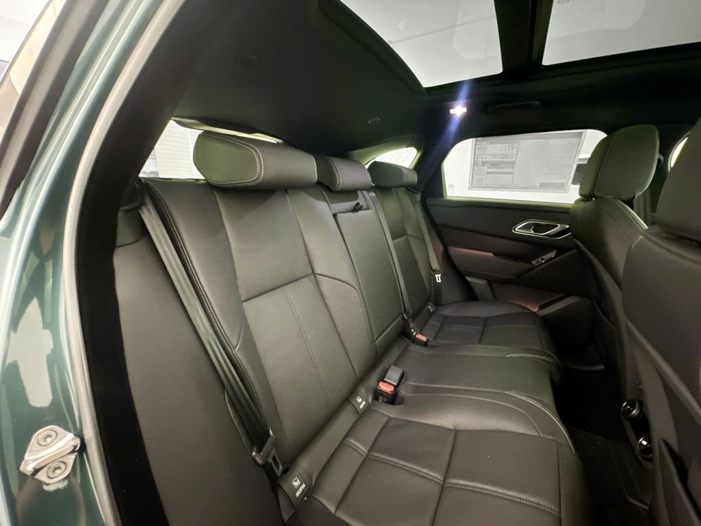 New 2026 Giola Green Land Rover Belgravia Edition image 28