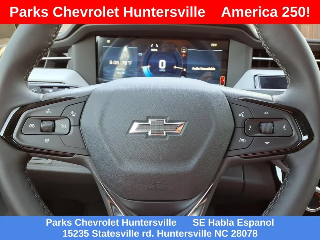 New 2027 Summit White Chevrolet LT image 10