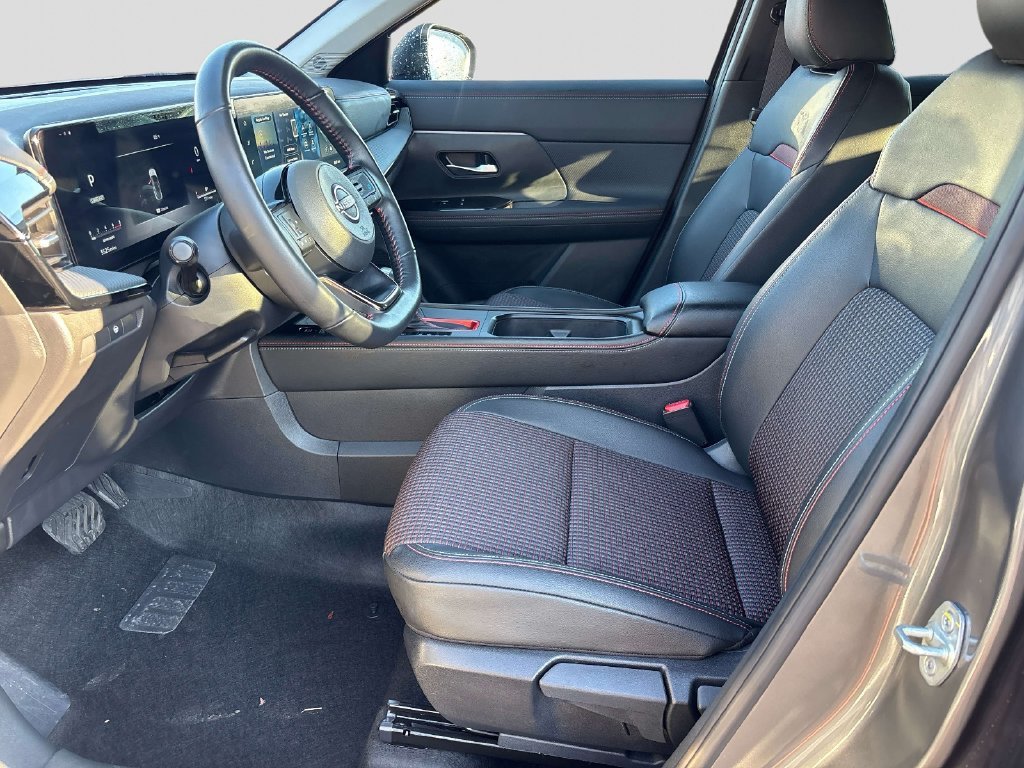 Used 2026 Gray Nissan SR image 9