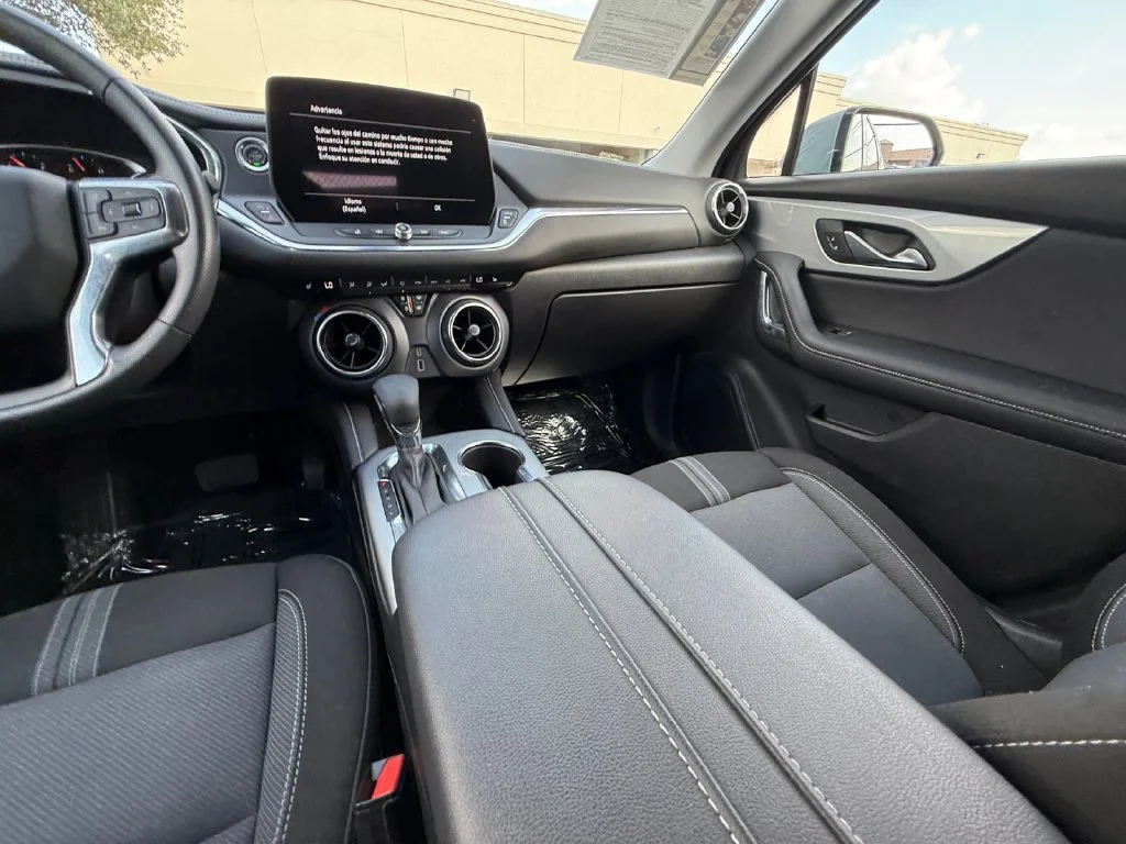 Used 2025 Gray Chevrolet LT image 15