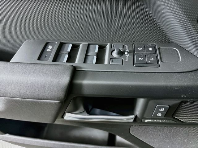 New 2026 Green Land Rover S image 19