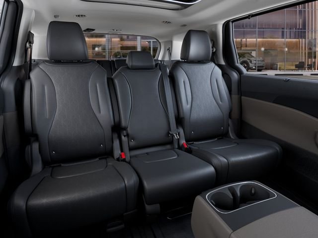 2026 Kia Carnival SX - Photo 16
