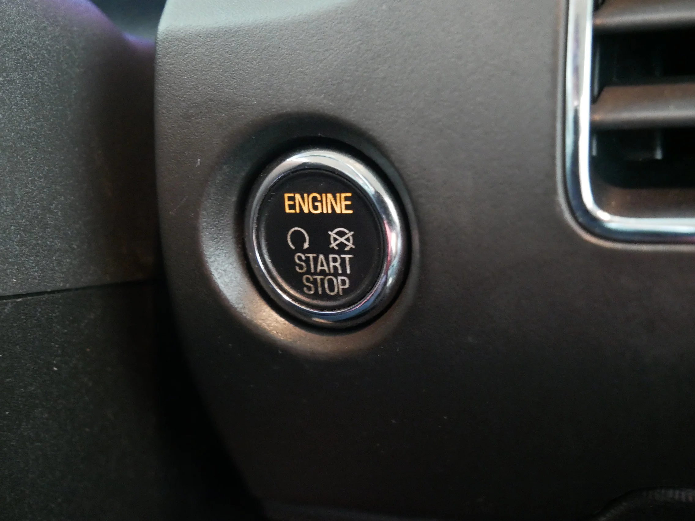 Used 2017 Shadow Black Ford SEL image 31