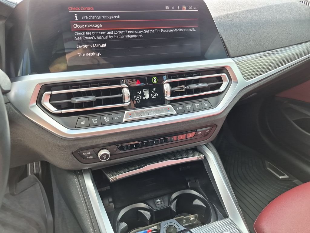 Used 2023 White BMW M440i image 27
