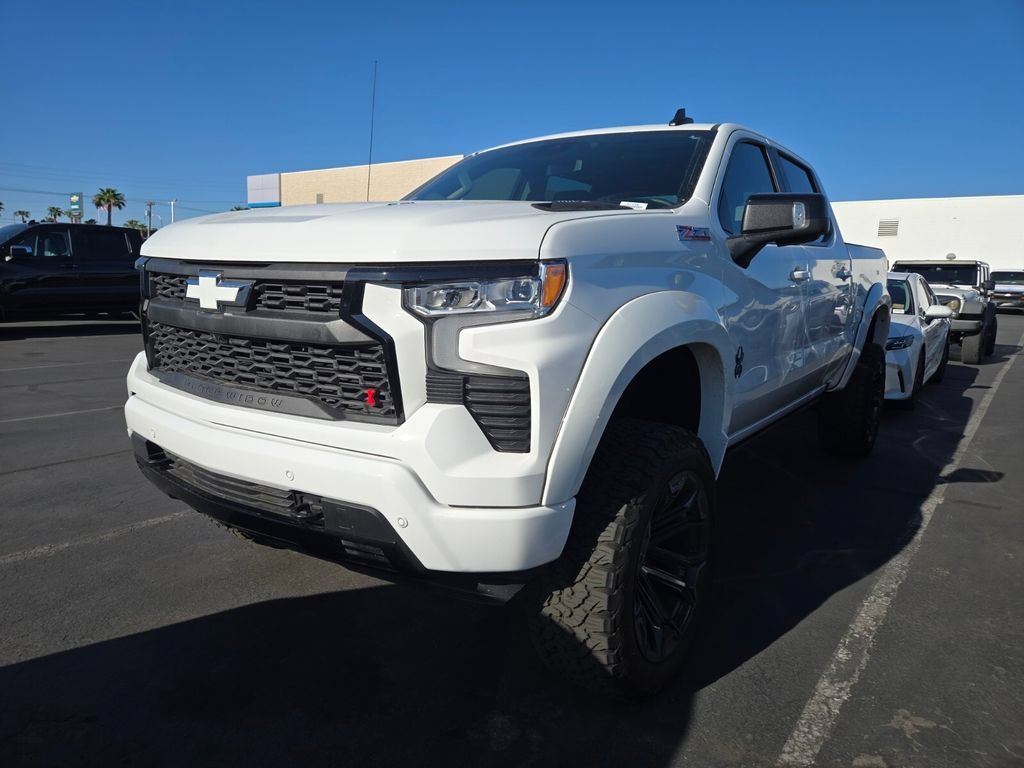 Used 2025 Summit White Chevrolet RST image 2