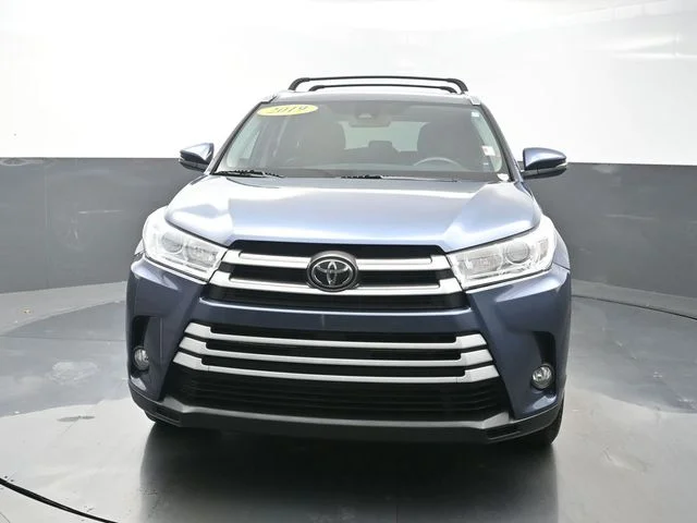 Used 2019 Blue Toyota XLE image 2