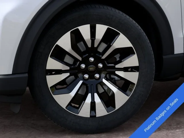 New 2027 Star White Metallic Tri-Coat Ford Platinum™ image 22