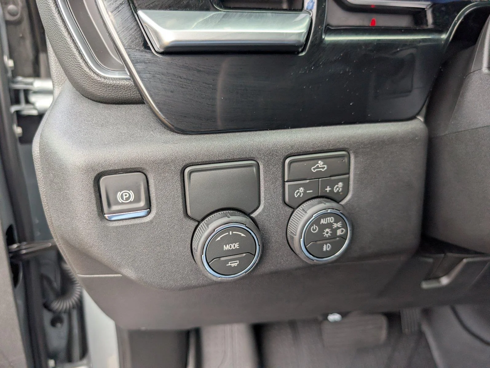 Used 2026 Sterling Gray Metallic Chevrolet RST image 31