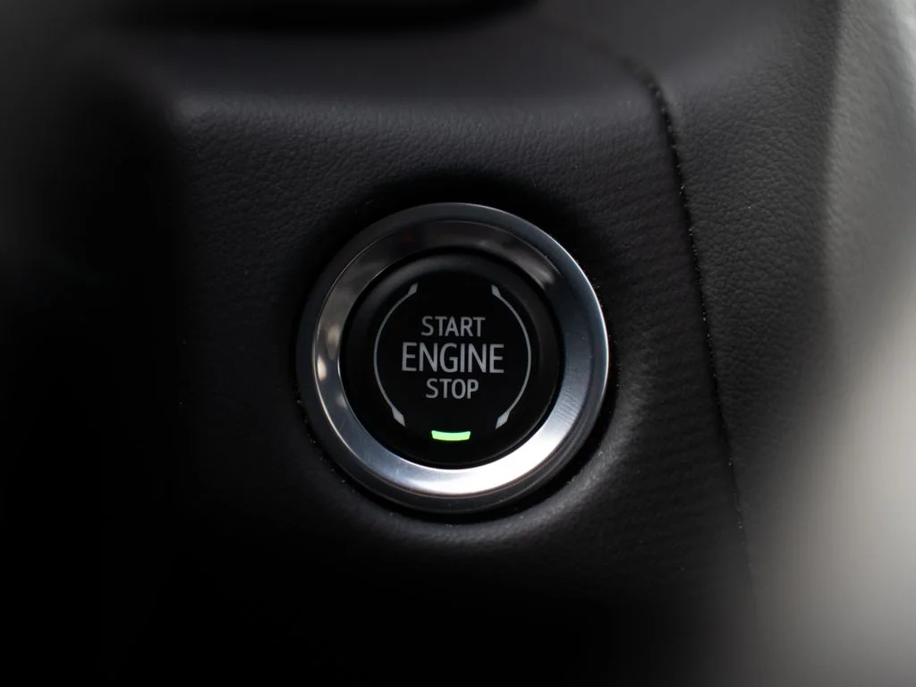 Used 2023 White Chevrolet Z71 image 29