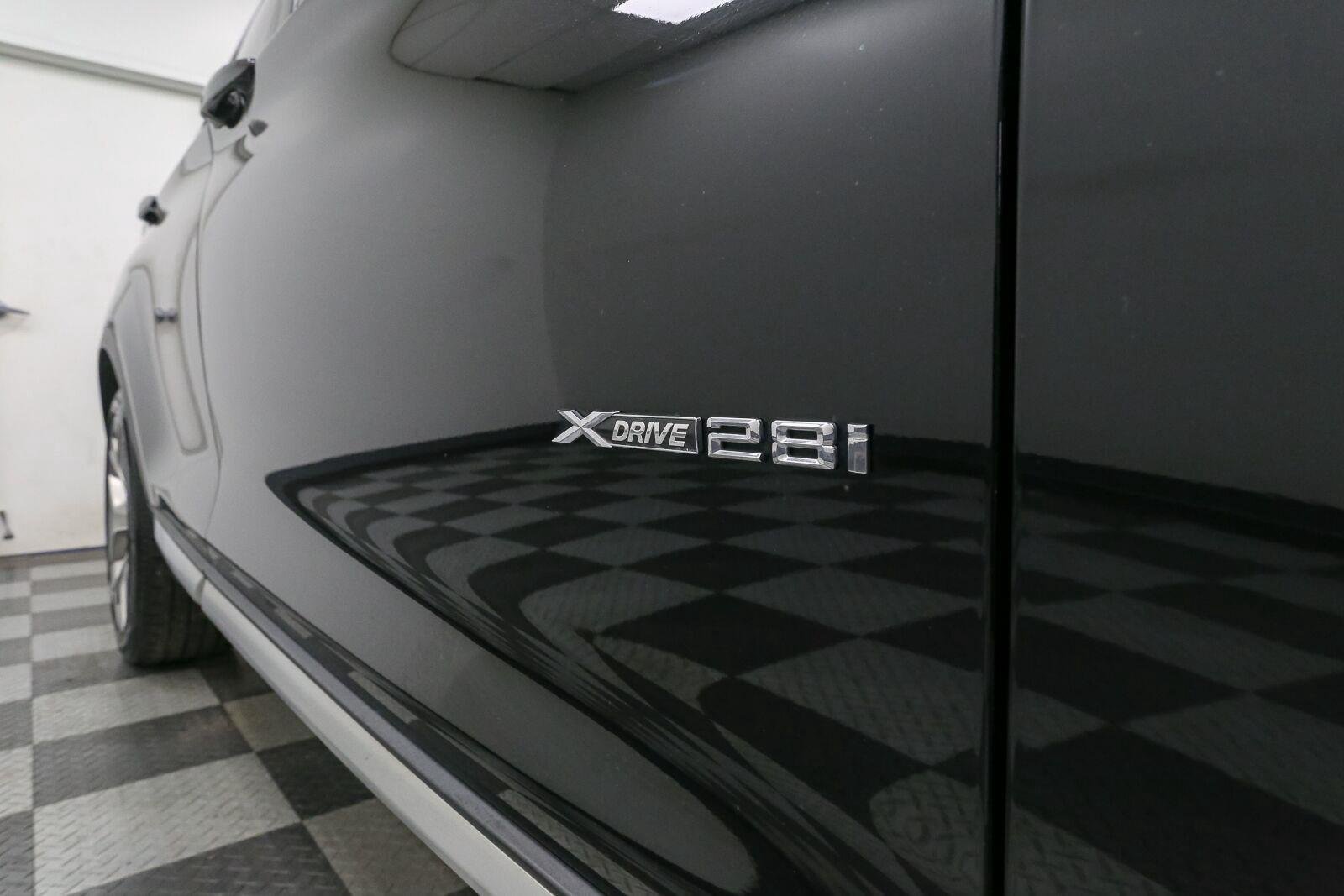 Used 2017 Jet Black BMW xDrive28i image 8