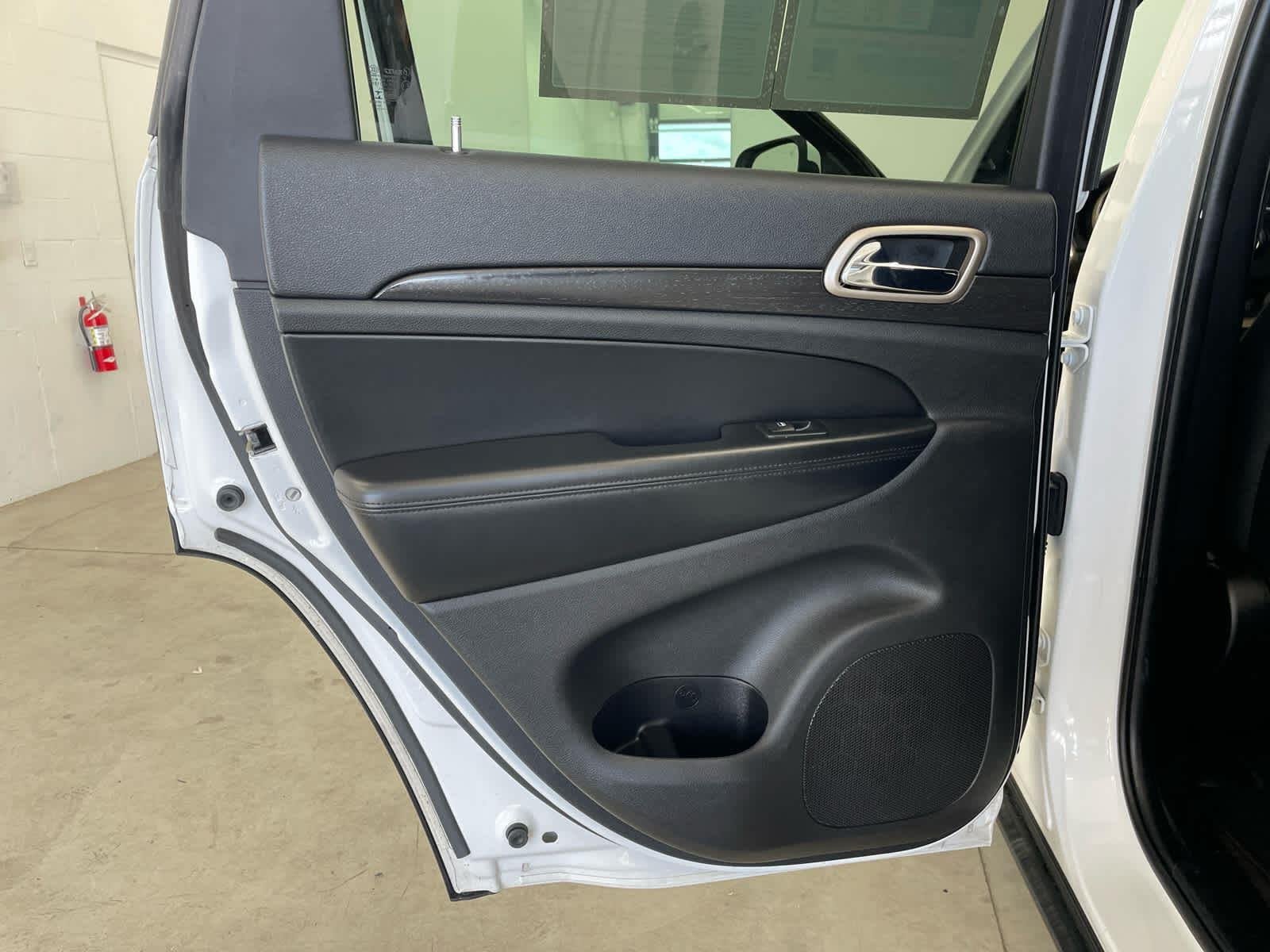 Used 2015 Bright White Clearcoat Jeep Laredo image 53