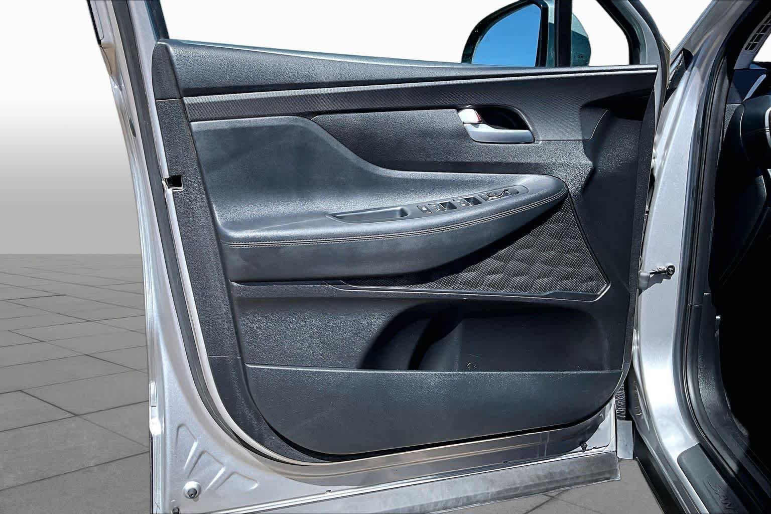 Used 2021 Shimmering Silver Hyundai SEL image 22
