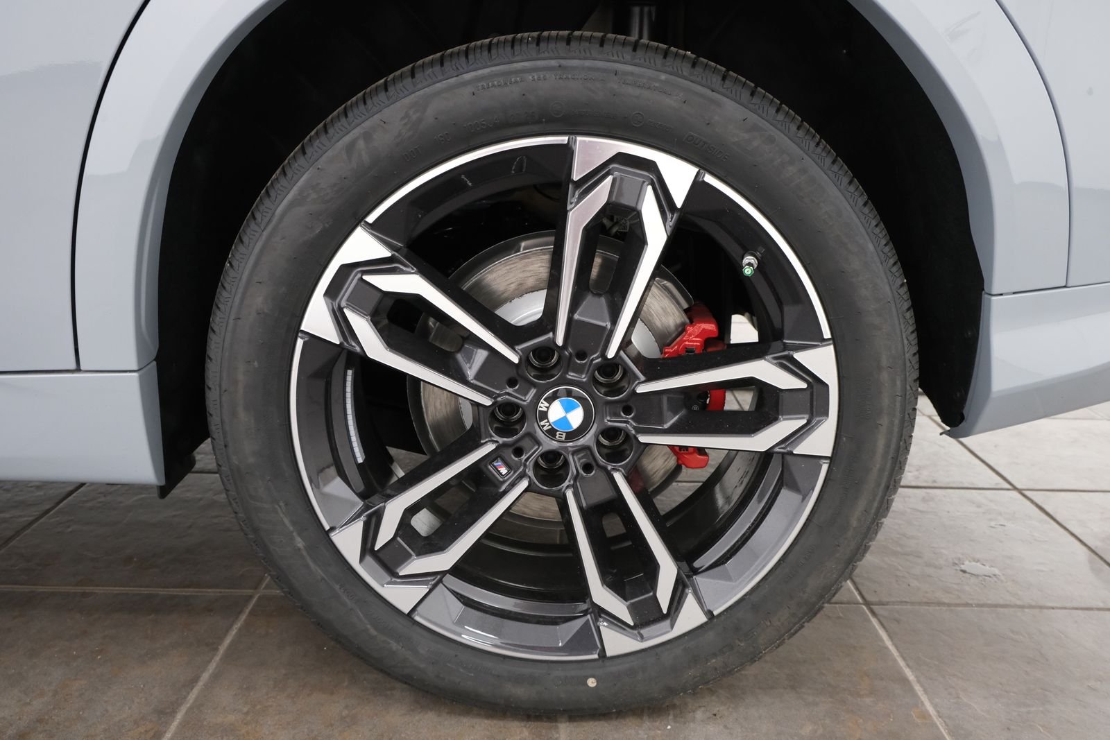New 2027 Brooklyn Grey Metallic BMW xDrive28i image 36