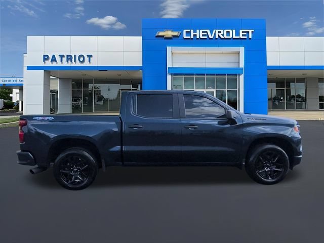 Used 2023 NORTHSKY BLUE METALLIC Chevrolet Custom image 11