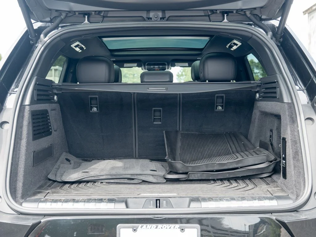 Certified Used 2025 Black Land Rover Dynamic SE image 38