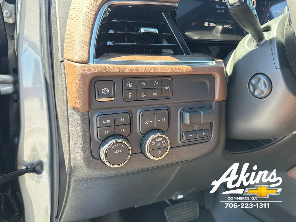 2026 Chevrolet Suburban High Country - Photo 15