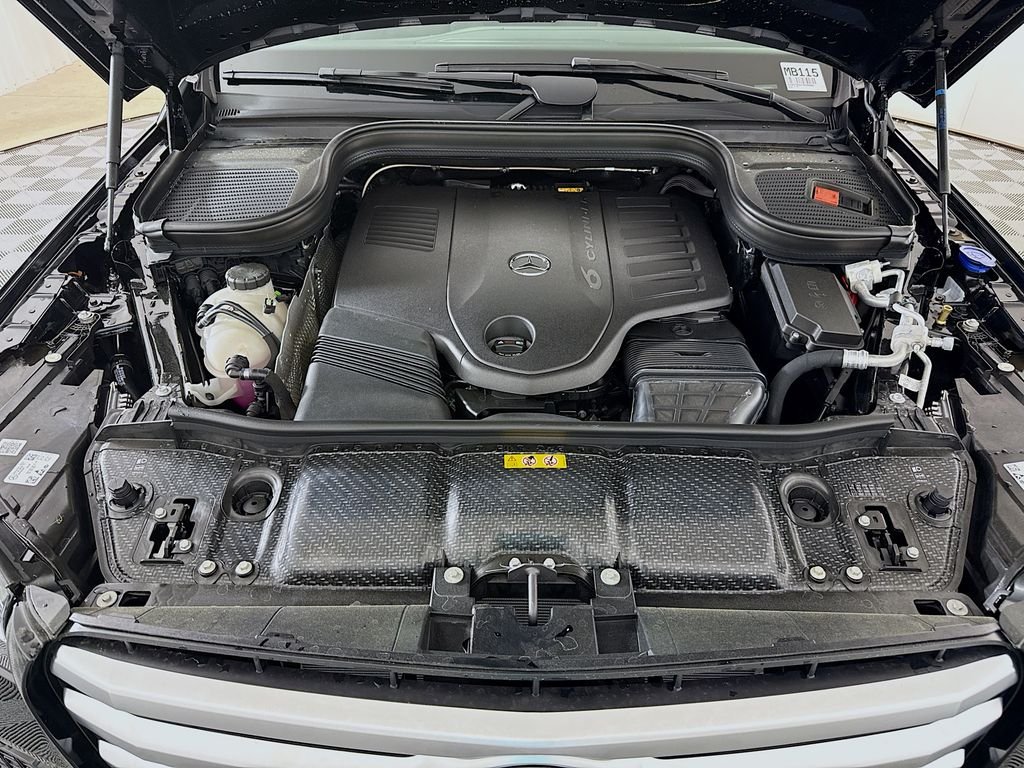 Used 2026 Black Mercedes-Benz GLS 450 image 33