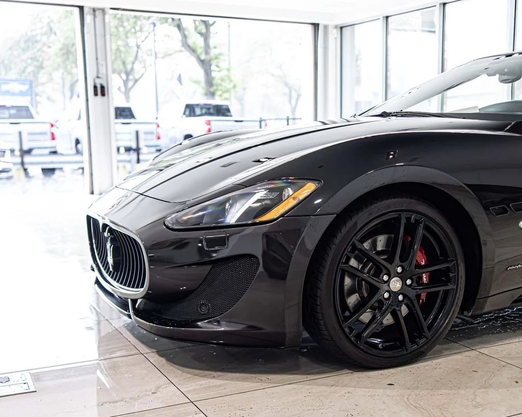 Used 2015 Black Maserati Sport image 4