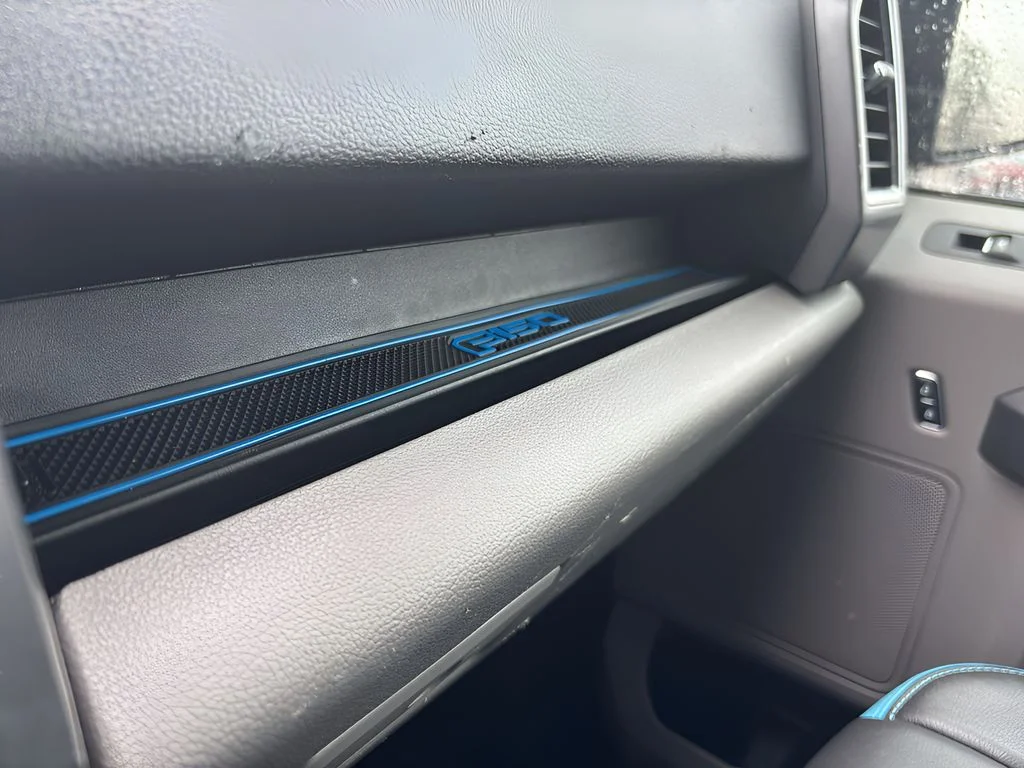 Used 2015 Gray Ford XLT image 9