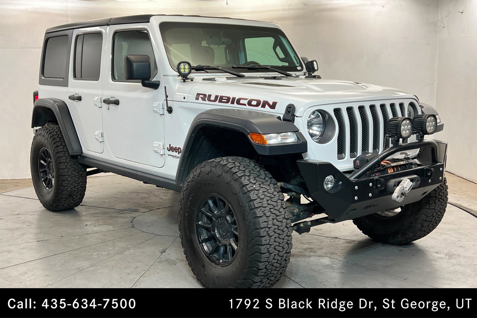 Used 2019 Bright White Clearcoat Jeep Rubicon image 8