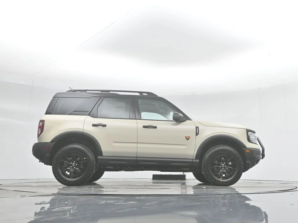 New 2025 Desert Sand Ford Badlands image 47