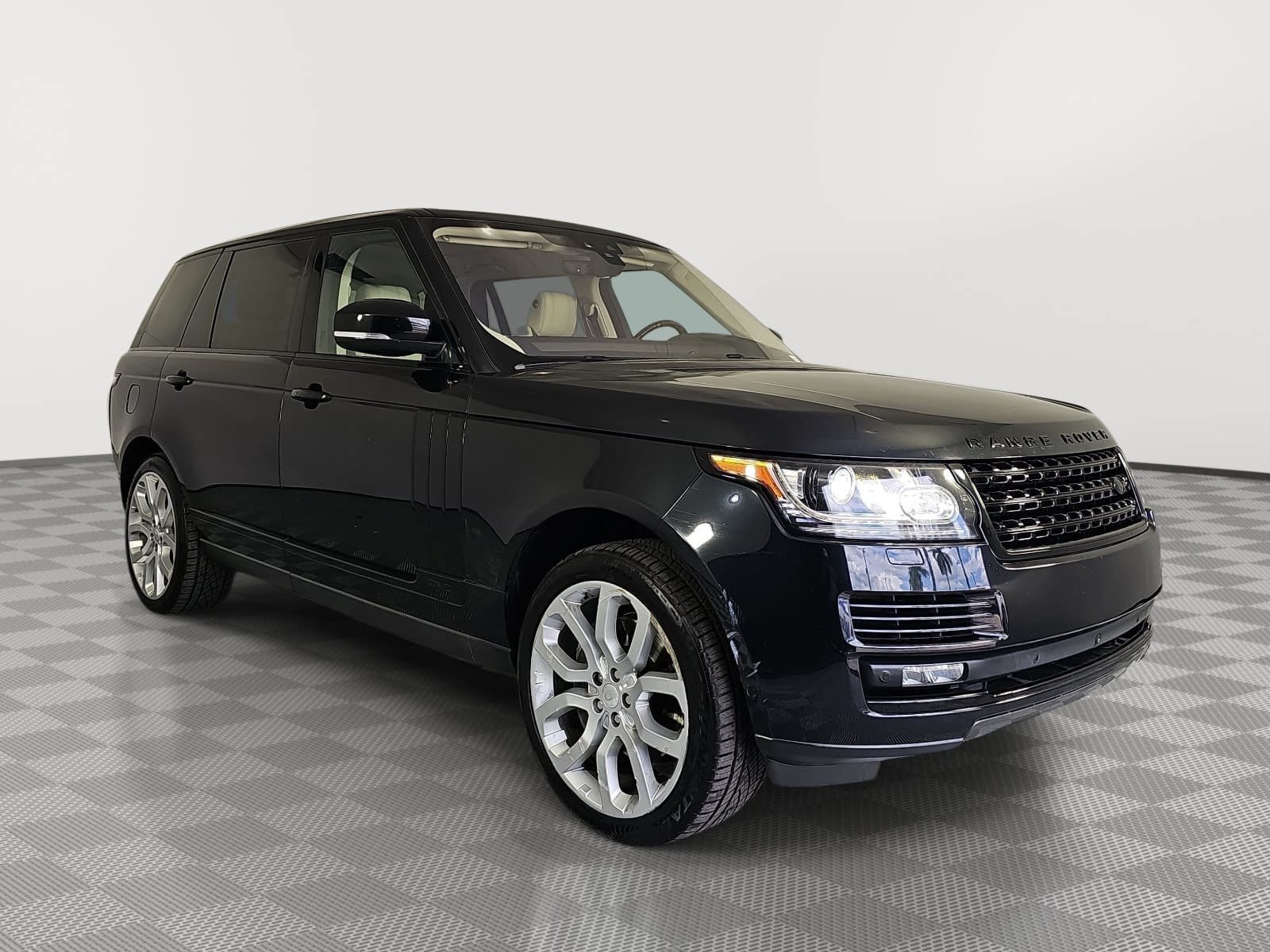 Used 2017 Black Land Rover 5.0L V8 Supercharged image 2