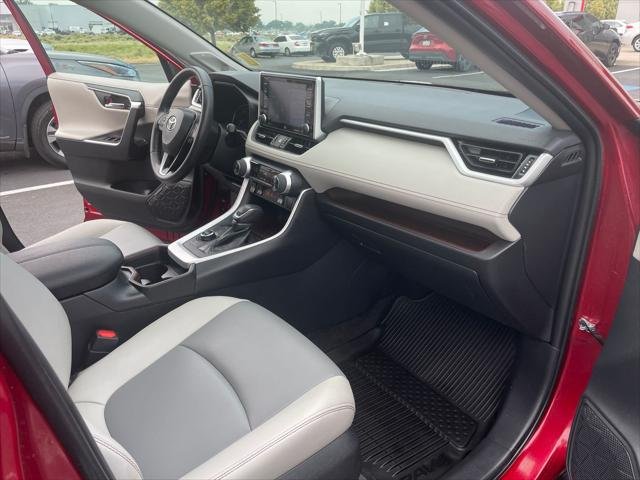 Certified Used 2021 RUBY FLARE PEARL Toyota  image 17