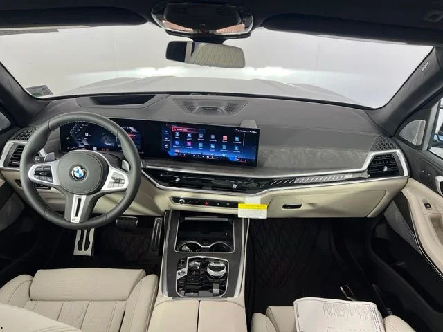 New 2027 Manhattan Green Metallic BMW M60i image 33