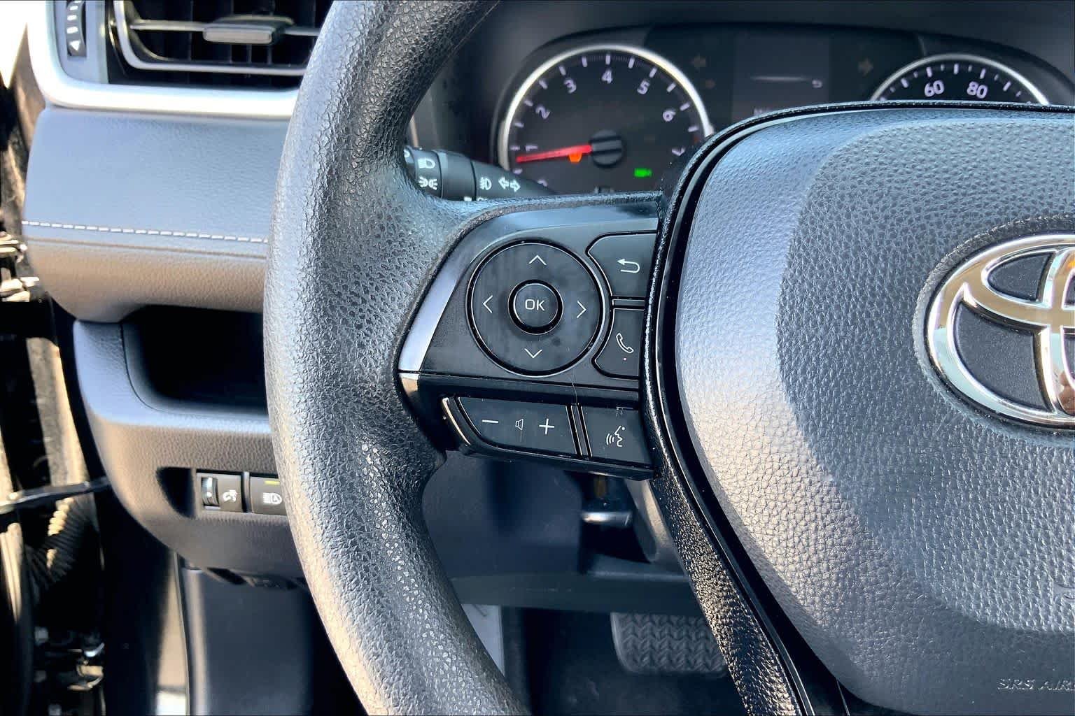 Used 2020 Midnight Black Metallic Toyota XLE image 23