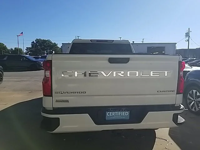 Used 2020 White Chevrolet Custom image 21