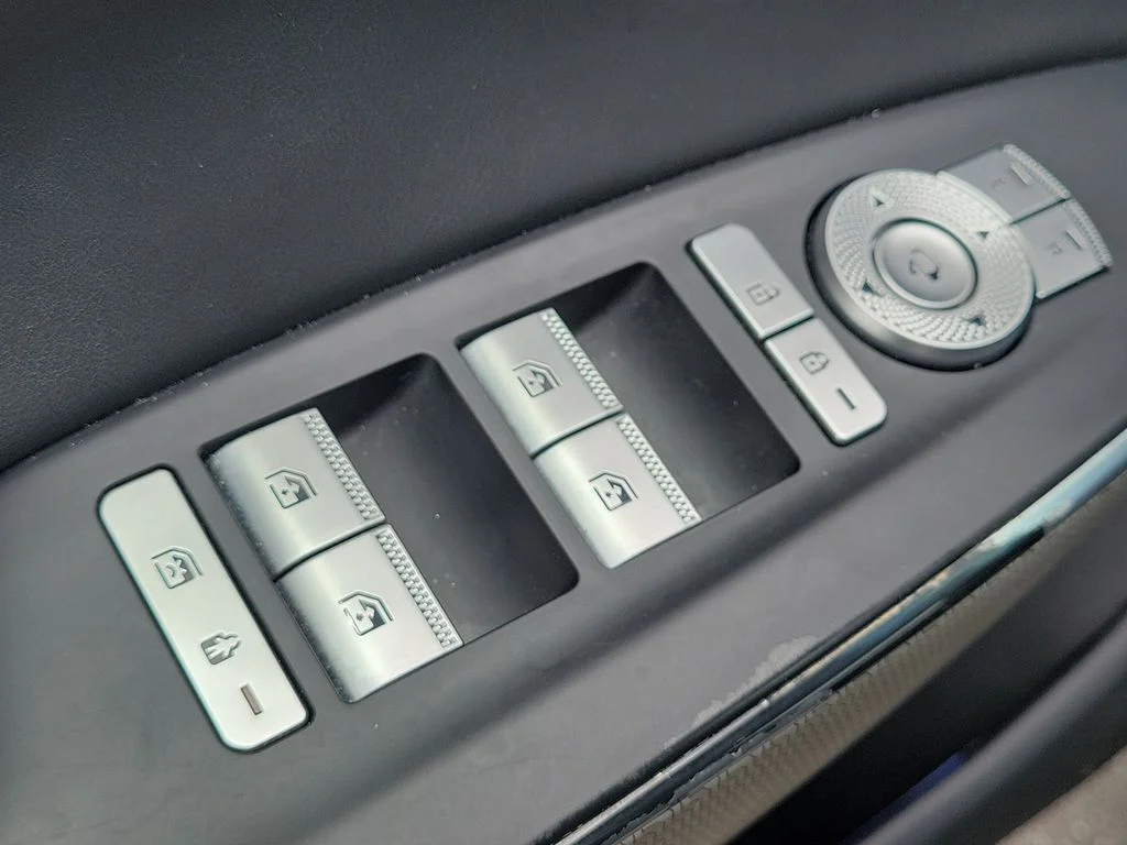 Used 2022 Gray Genesis 3.5T Sport image 28