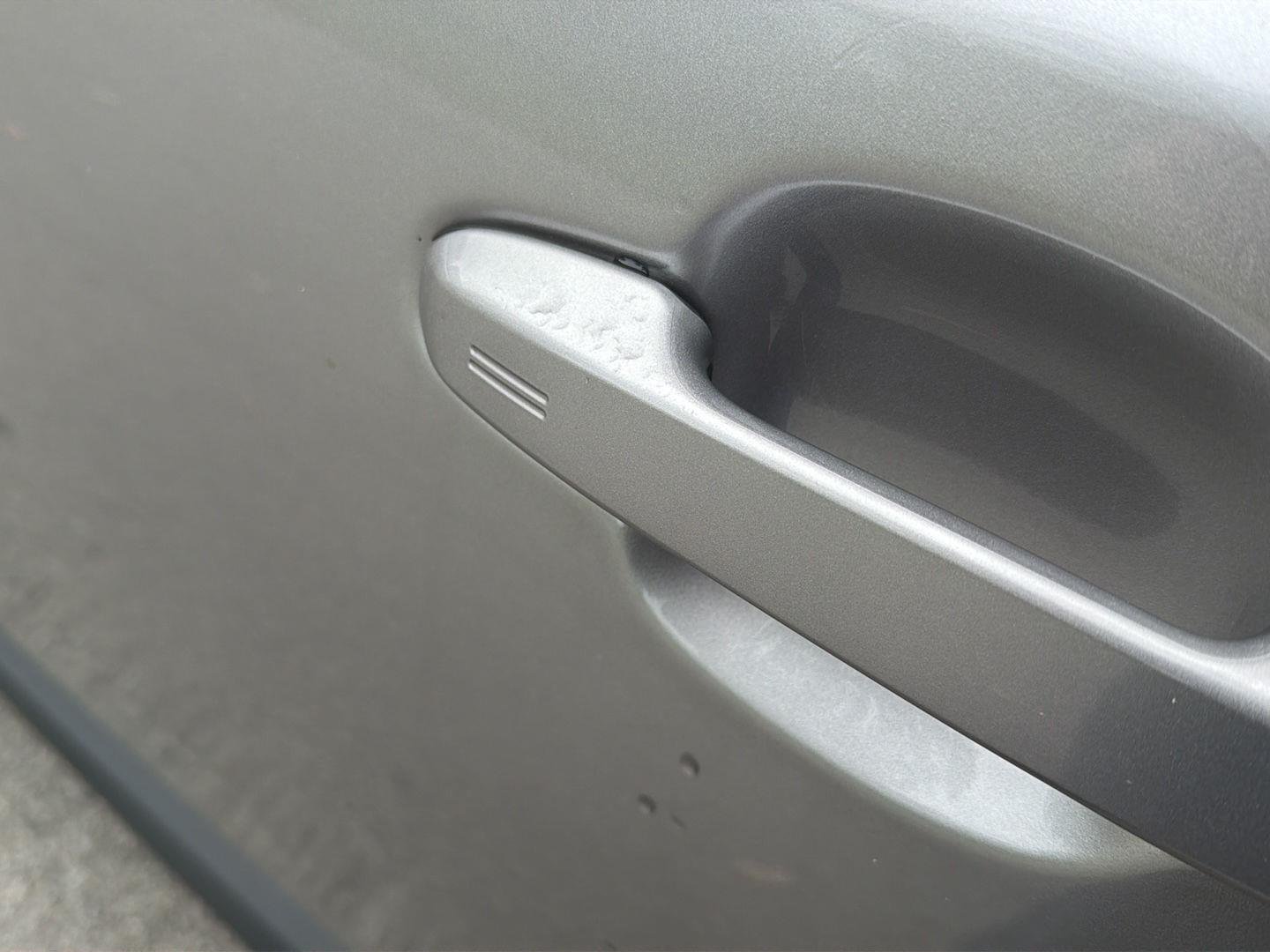 Used 2019 Silver Knockout Metallic Toyota XLE image 9