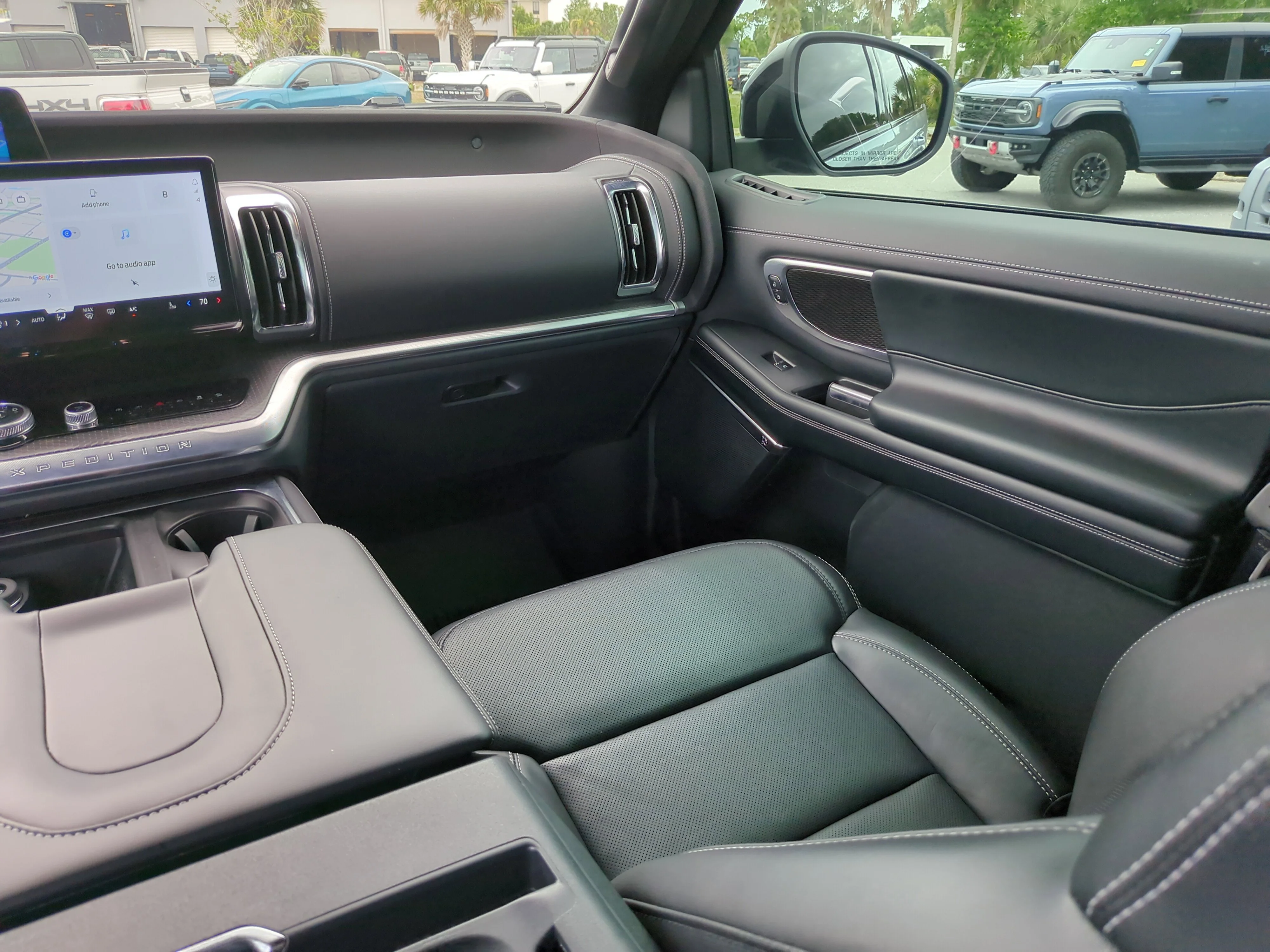 Certified Used 2025 Glacier Gray Metallic Ford Platinum image 21