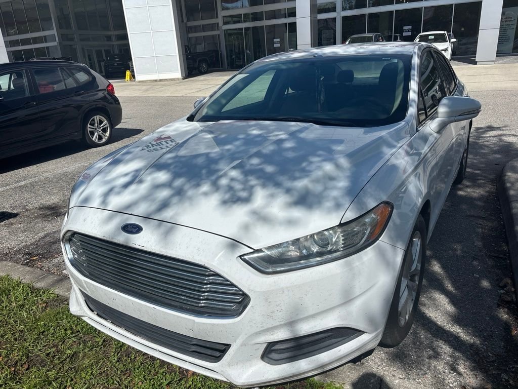 Used 2014 White Ford SE image 1
