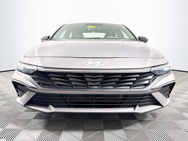 2025 Hyundai Elantra Blue - Photo 10