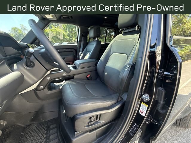 Certified Used 2026 Santorini Black Land Rover X-Dynamic SE image 11
