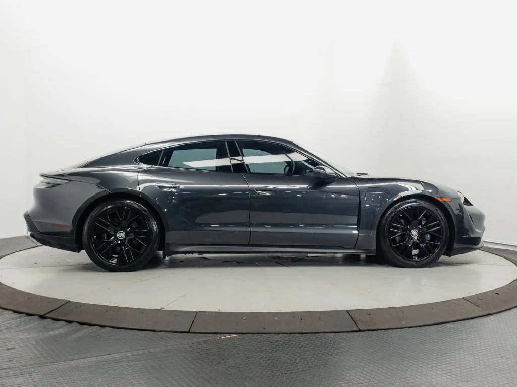 Used 2022 Volcano Grey Metallic Porsche Base image 34