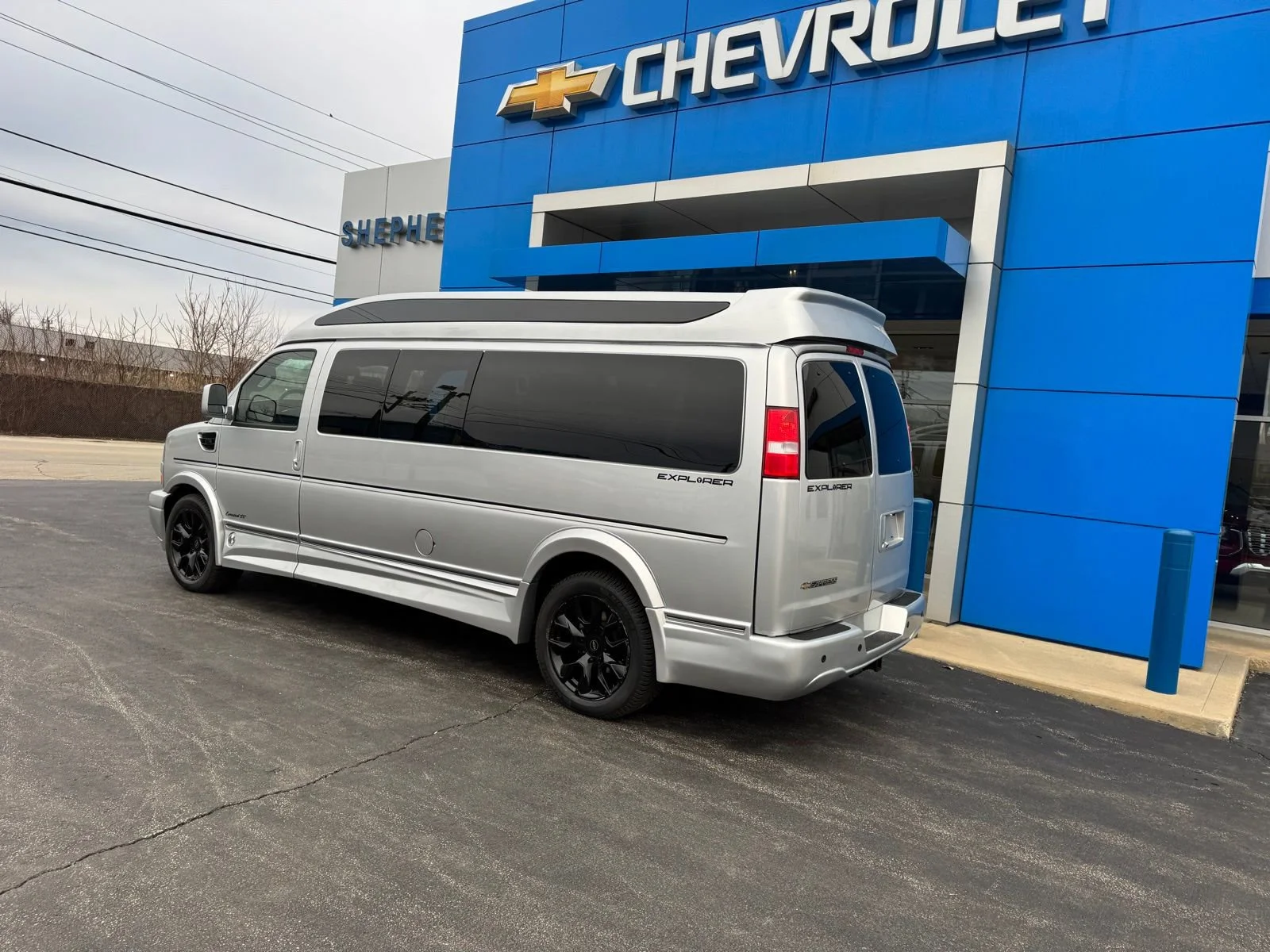 2026 Chevrolet Express Cargo Work Van - Photo 3