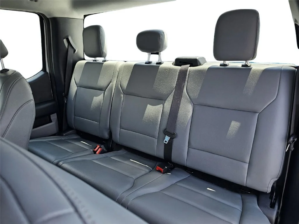 Used 2026 Oxford White Ford XL image 32